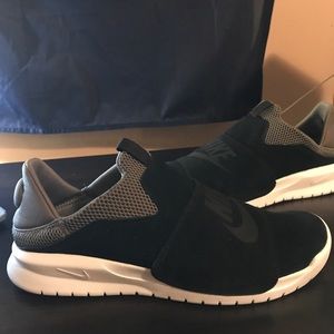 Nike Benassi Slip